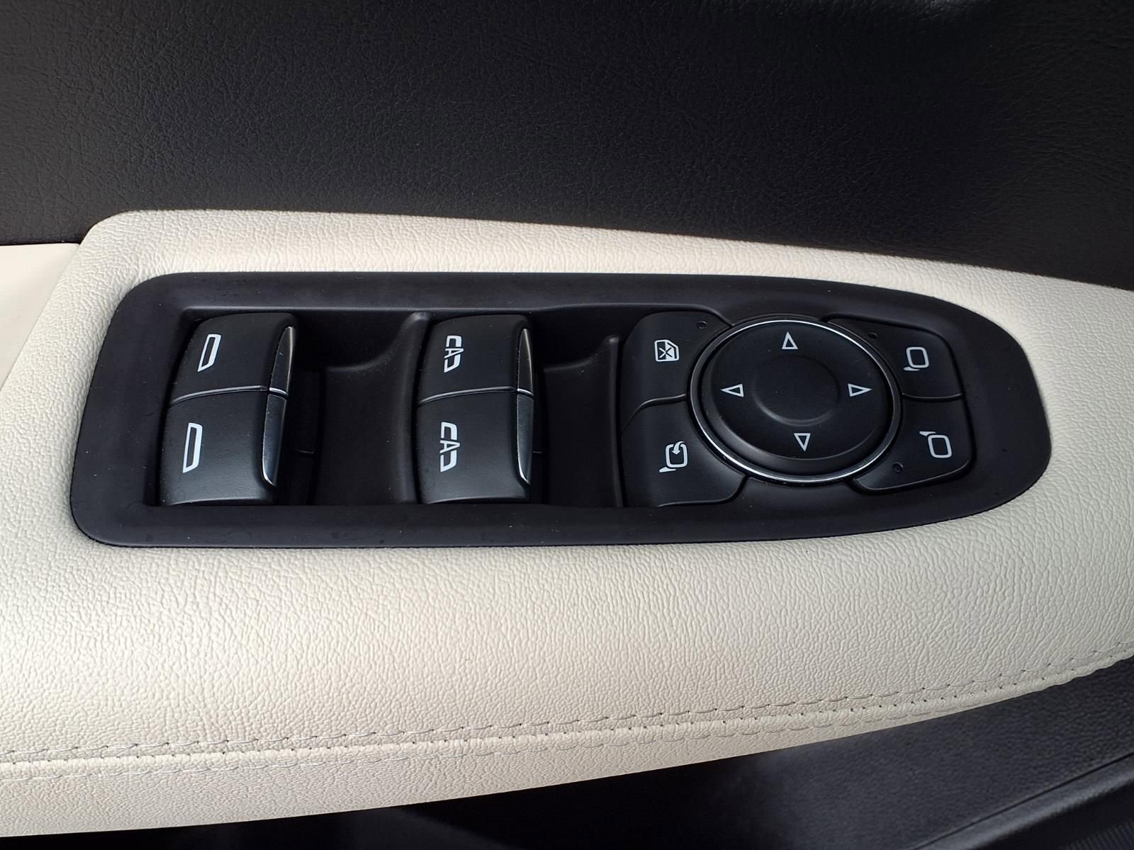 Used 2021 Cadillac XT5 Sportv AWD/4WD image 12