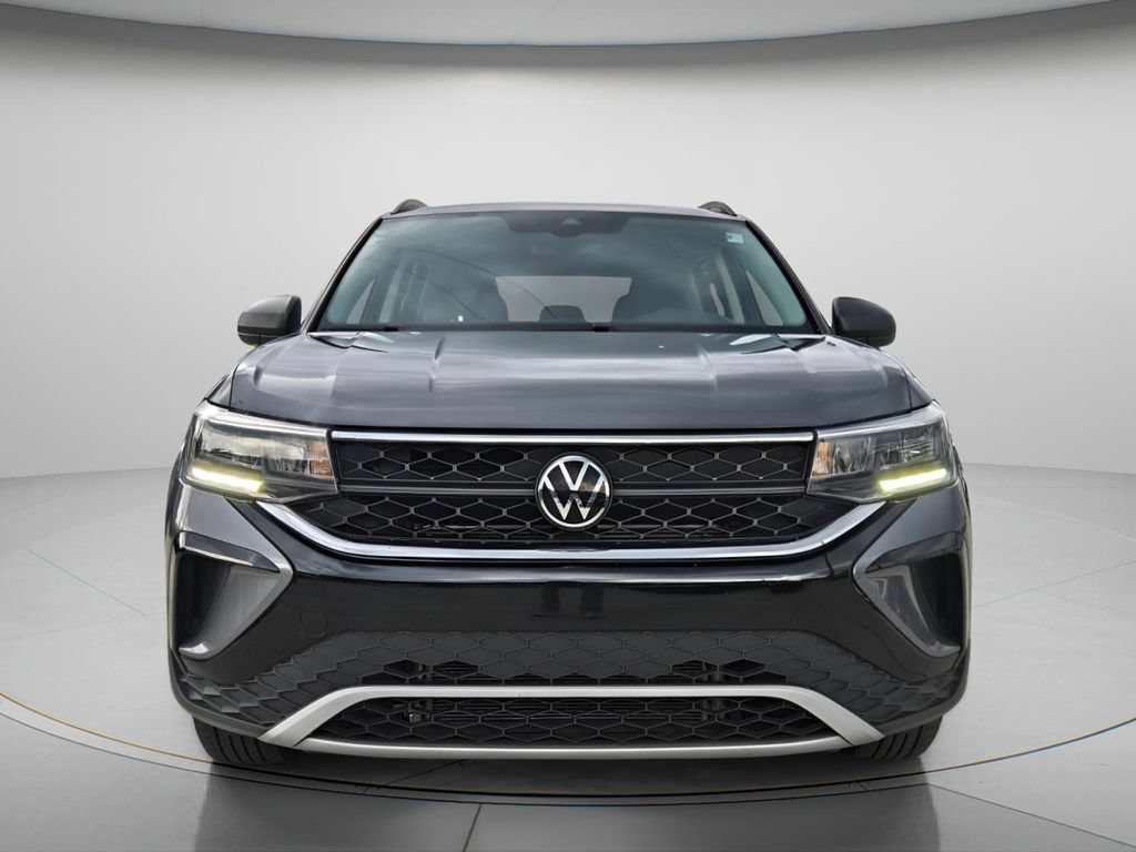 Certified 2024 Volkswagen Taos S FWD image 9
