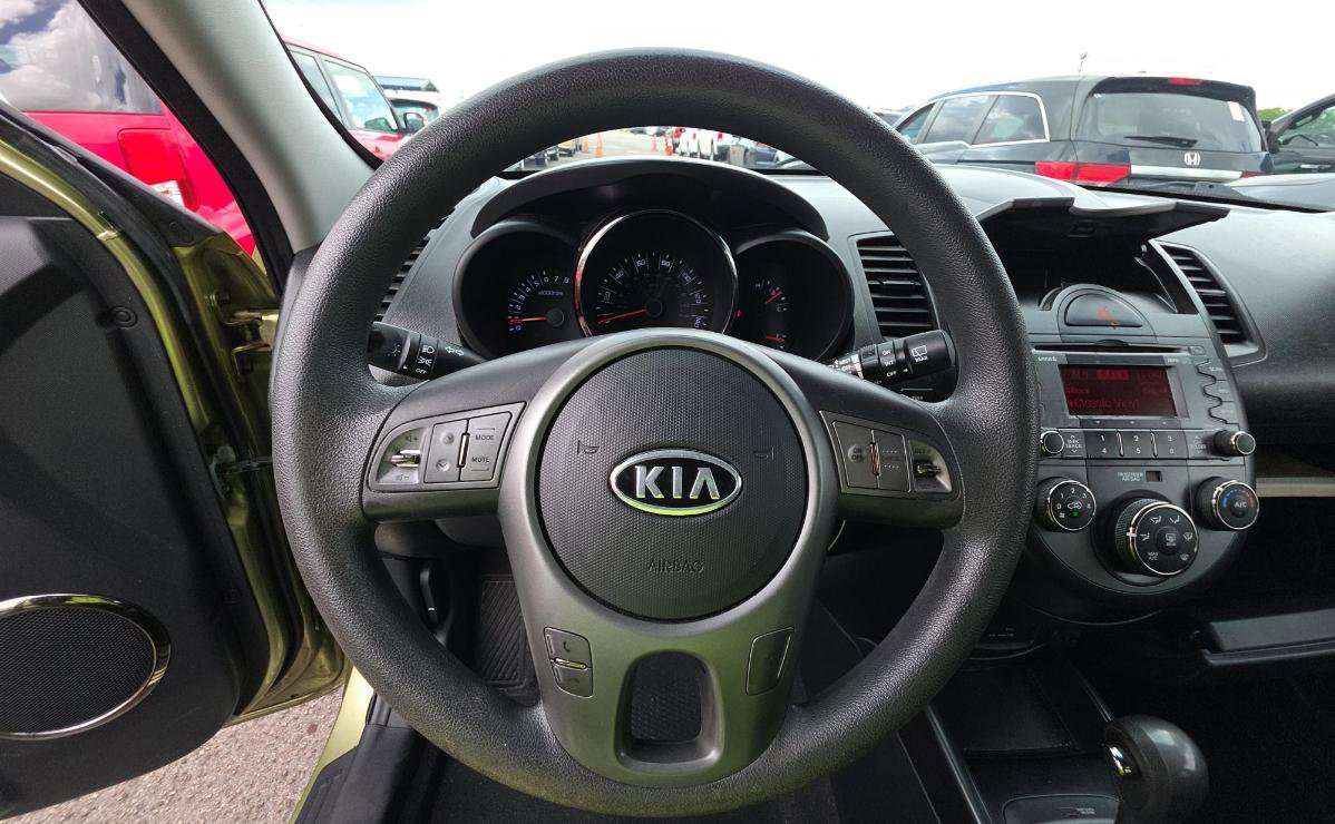 Used 2011 Kia Soul + image 10