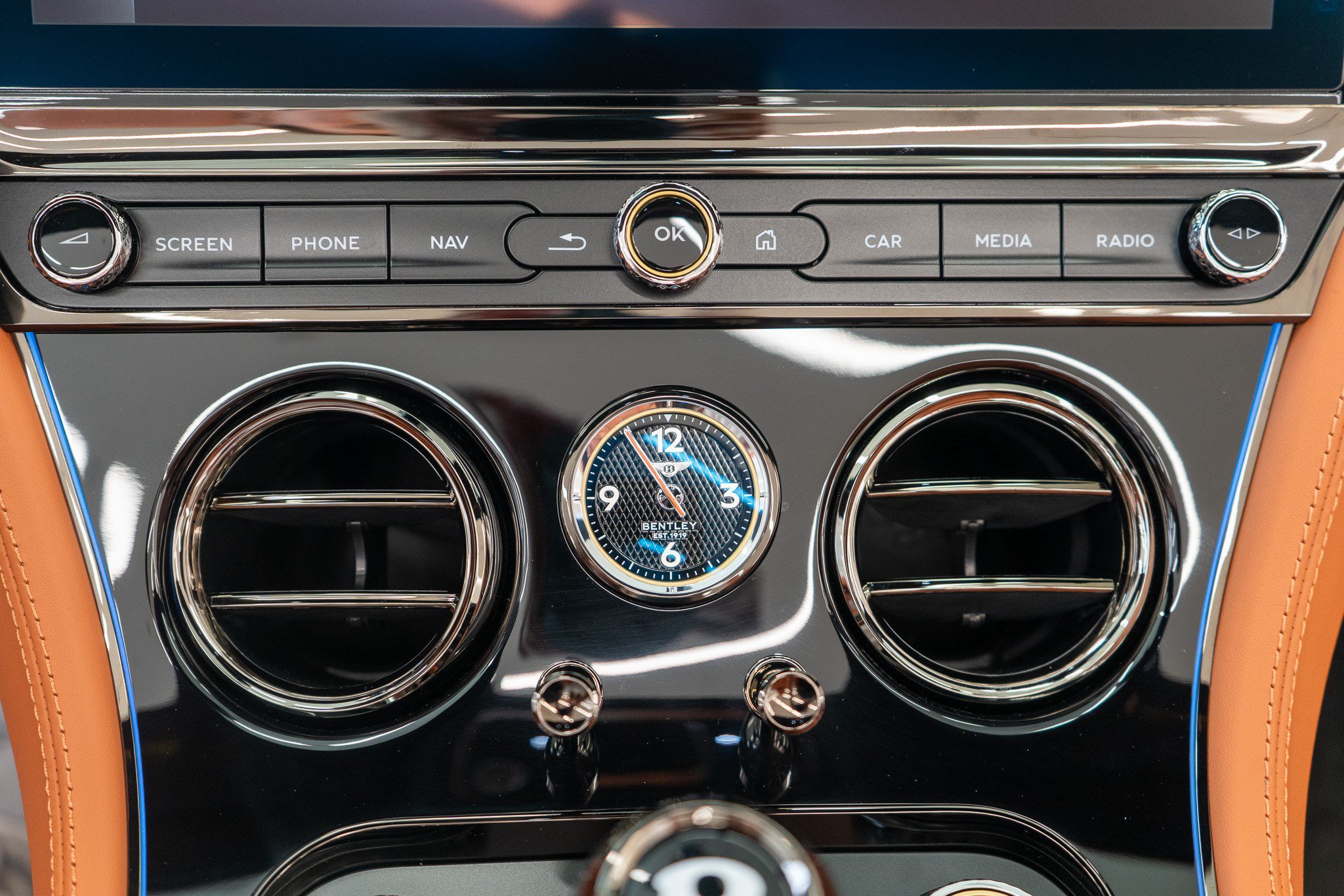 New 2026 Bentley Continental GT AWD/4WD image 16