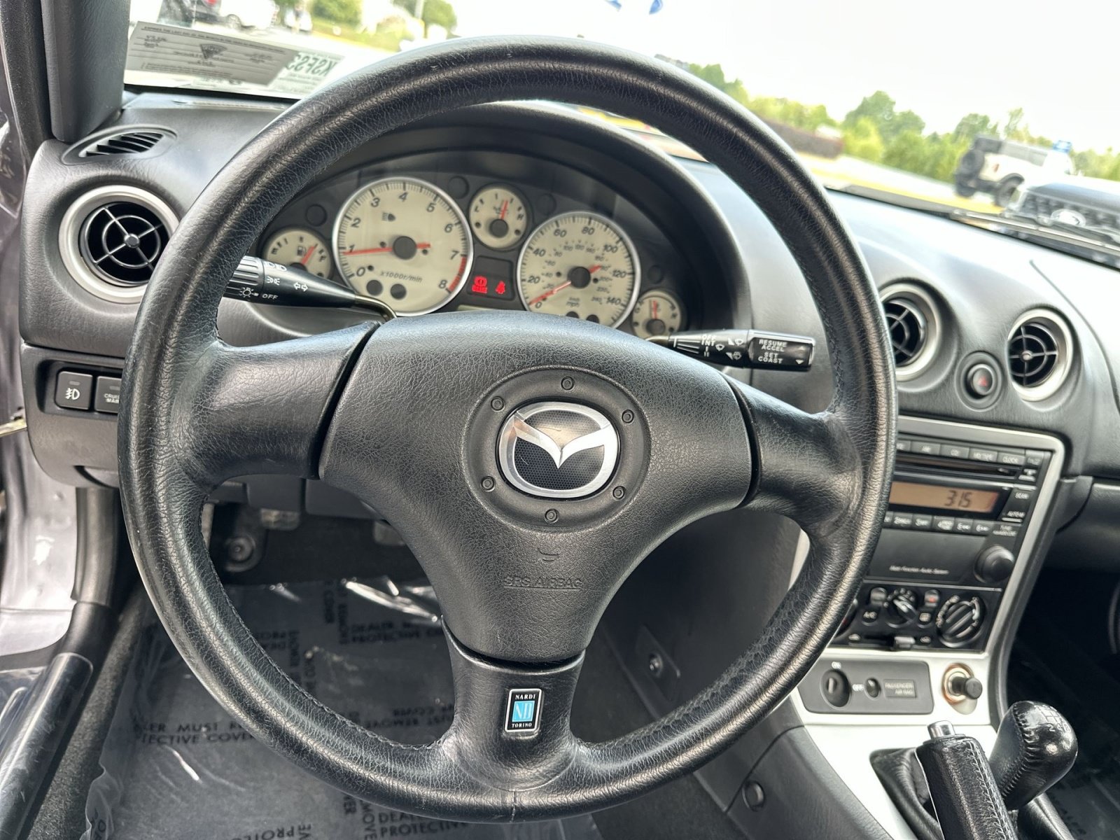 Used 2003 MAZDA MX-5 Miata RWD image 17