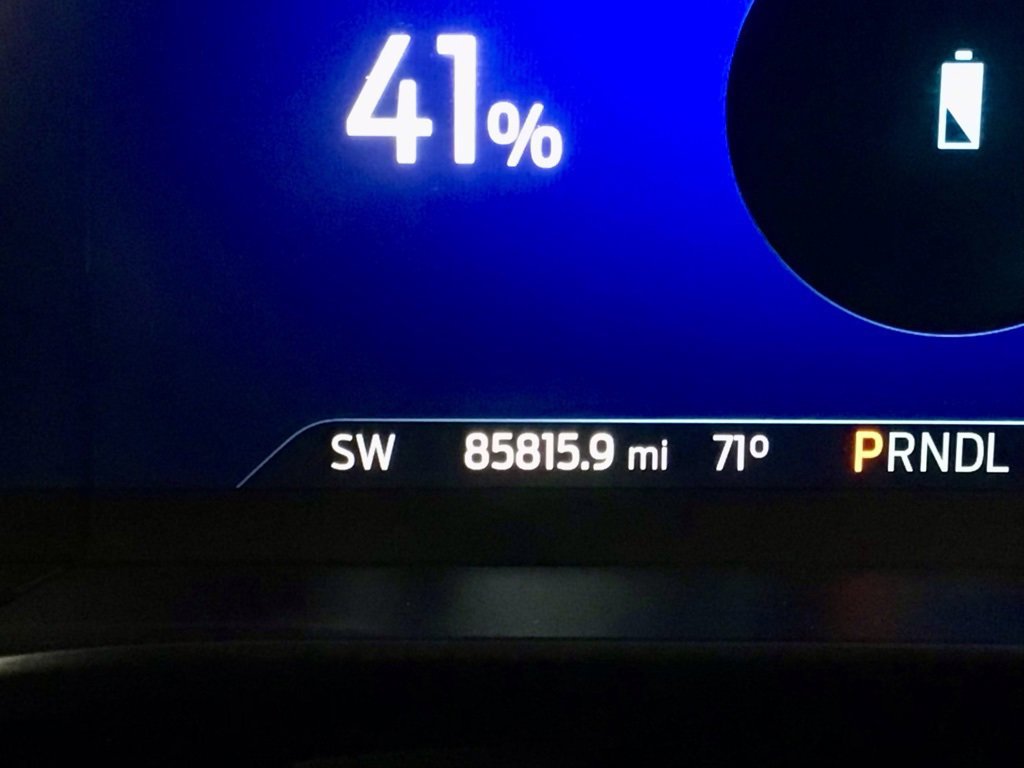 Used 2022 Ford Escape SEL w/ Technology Package image 38