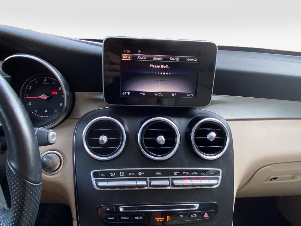 Certified 2019 Mercedes-Benz GLC 300 4MATIC image 17