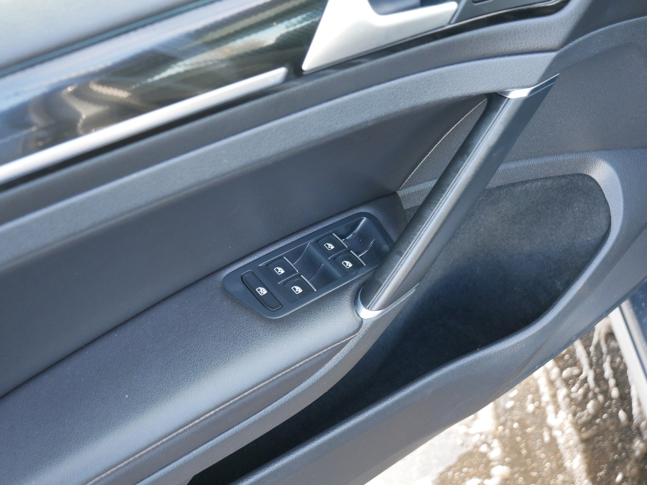 Used 2017 Volkswagen Golf SEL image 19