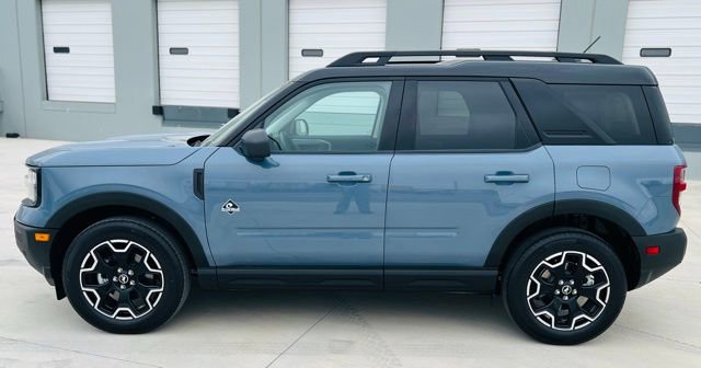 New 2025 Ford Bronco Sport Outer Banks w/ Outer Banks Tech Package+ image 2