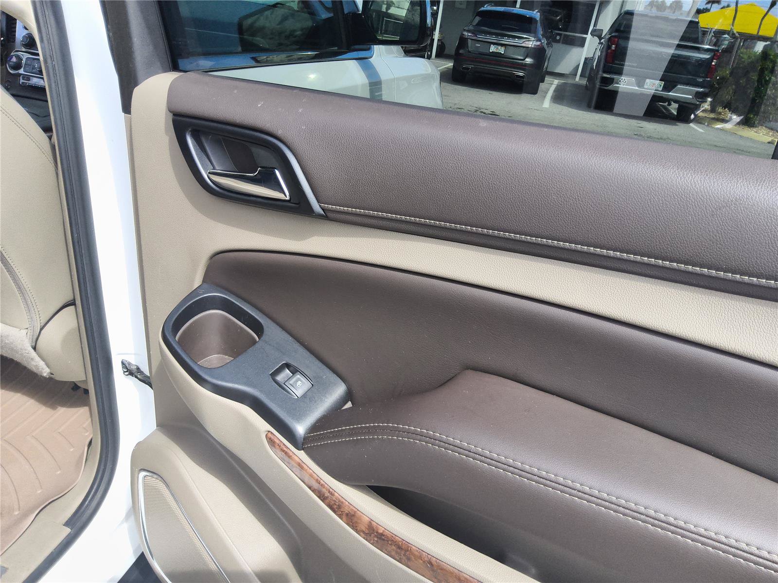 Used 2017 Chevrolet Suburban Premier AWD/4WD image 28