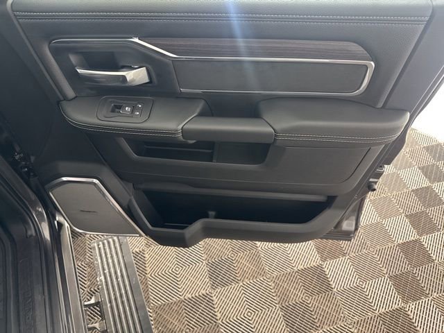 New 2025 RAM 2500 Laramie AWD/4WD image 21