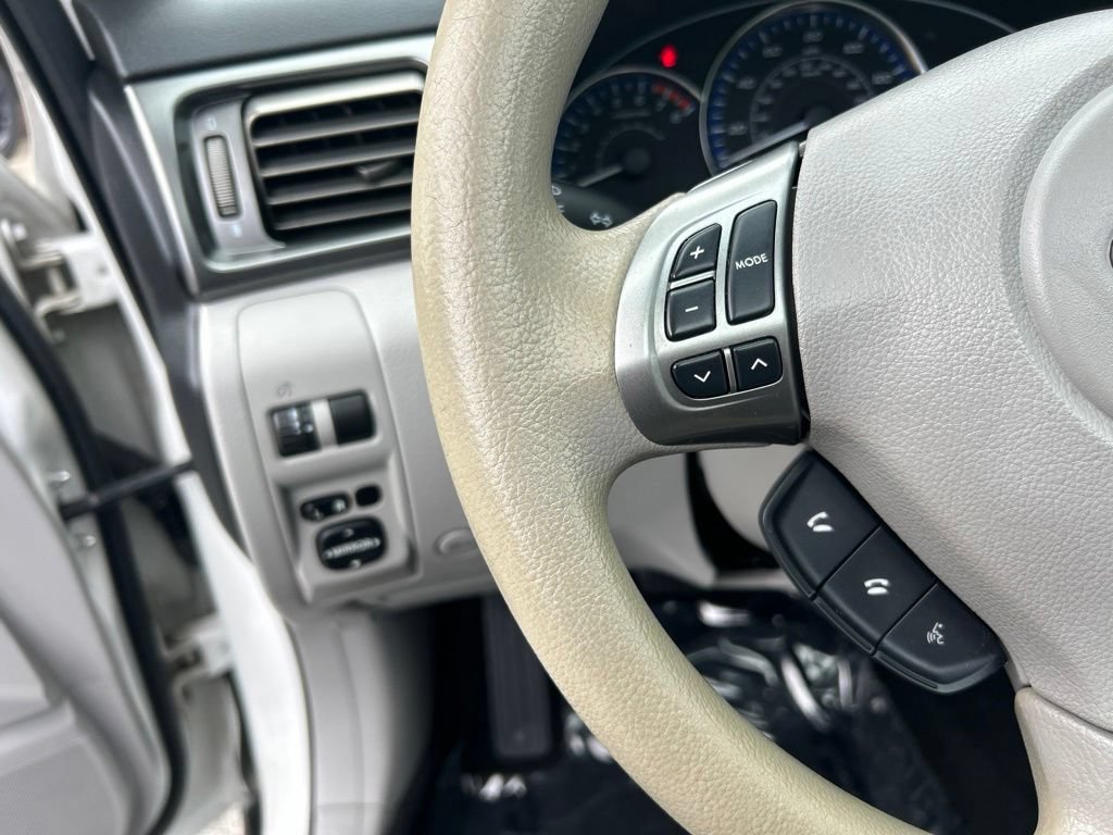Used 2013 Subaru Forester 2.5X Premium AWD/4WD image 32