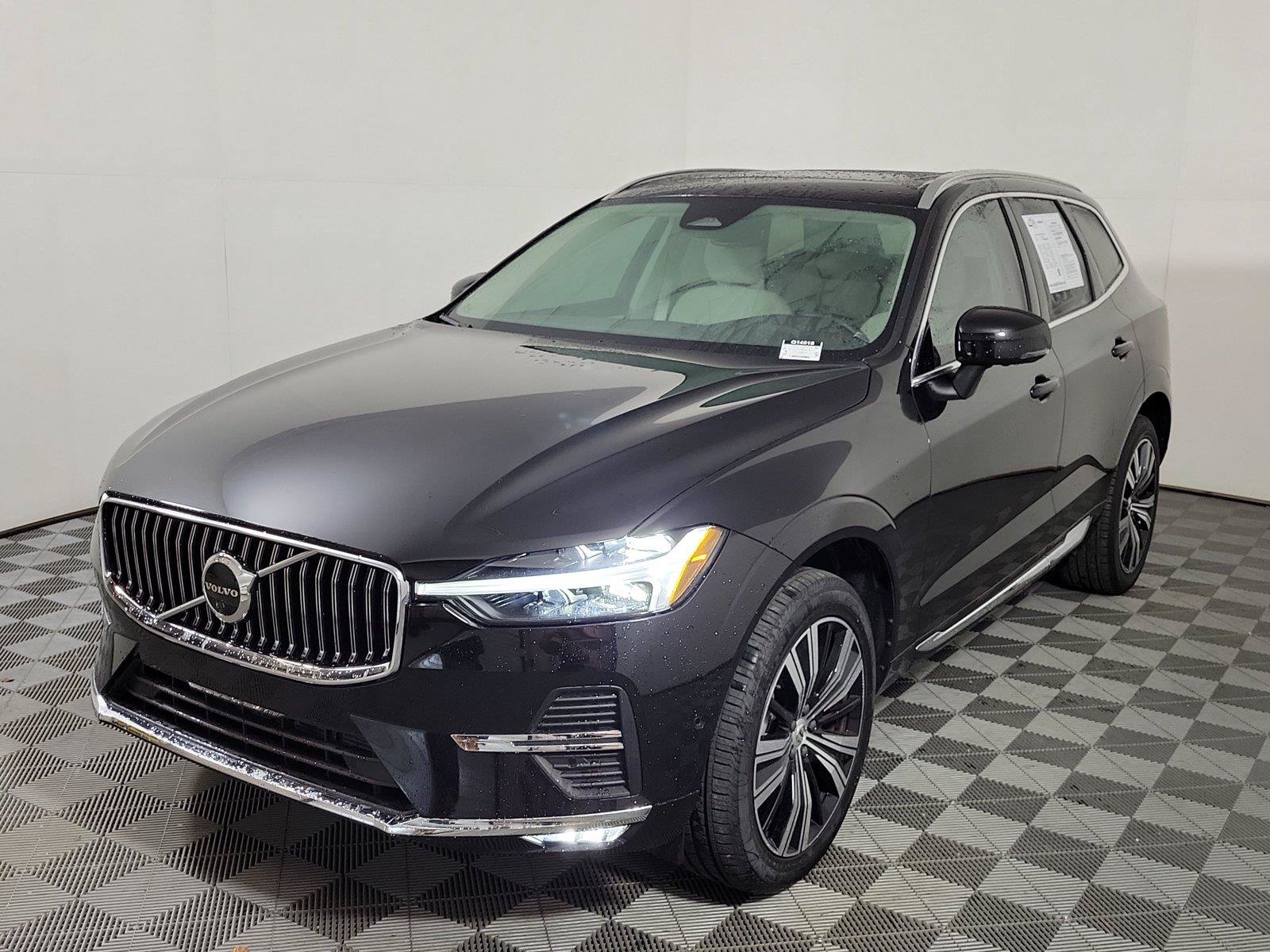 Certified 2023 Volvo XC60 B5 Plus w/ Protection Package Premier FWD image 3