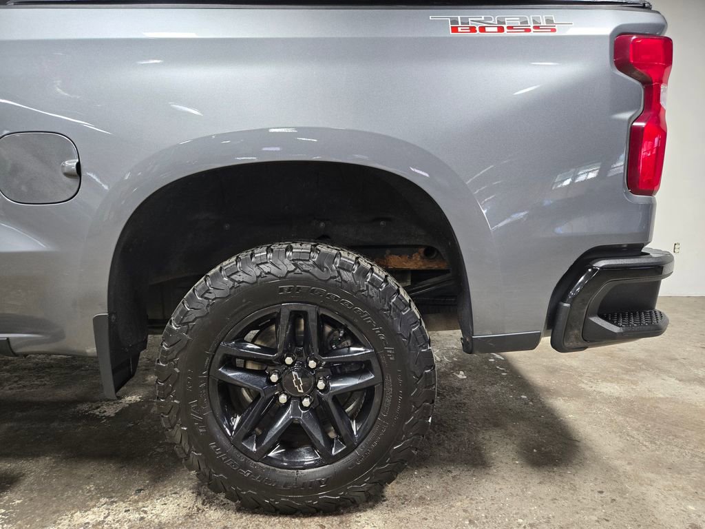 Used 2019 Chevrolet Silverado 1500 LT Trail Boss AWD/4WD image 56