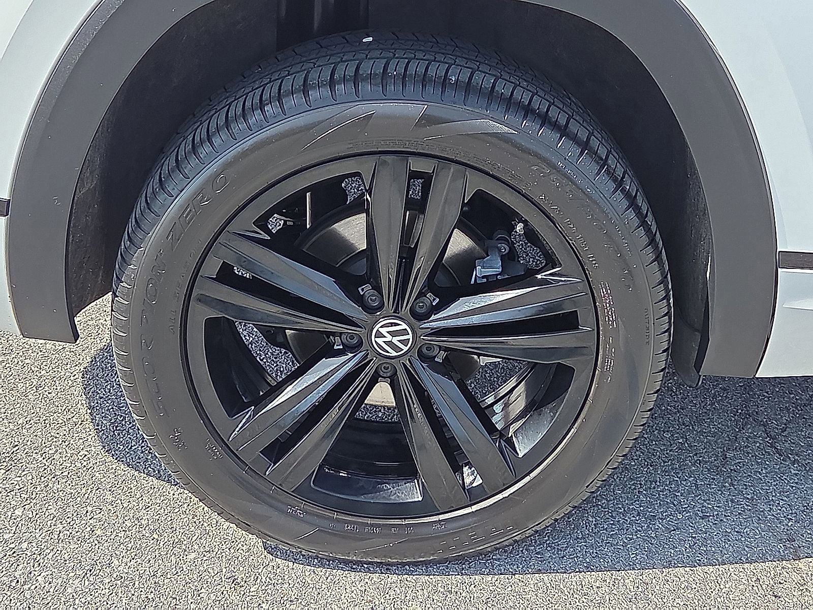 Used 2023 Volkswagen Atlas Cross Sport SEL R-Line image 7