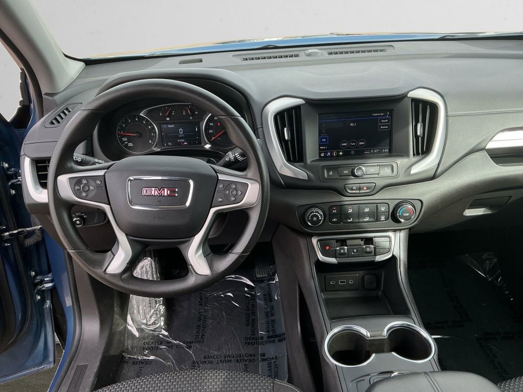 Used 2024 GMC Terrain SLE image 10