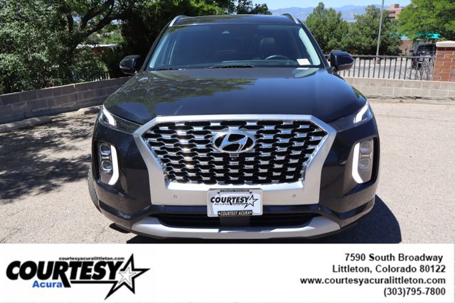 Used 2022 Hyundai Palisade Limited w/ Cargo Package AWD/4WD image 2