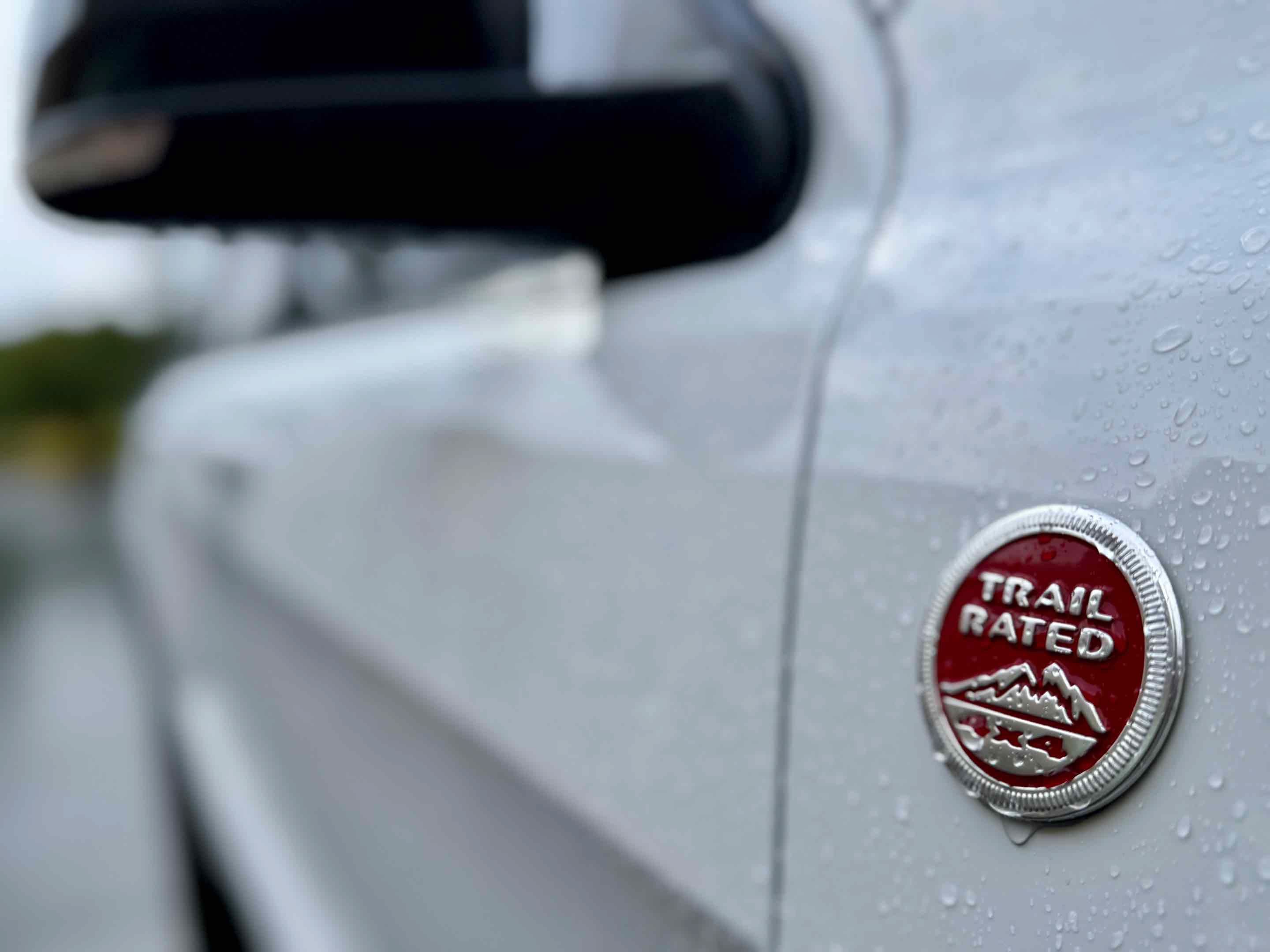 Used 2018 Jeep Grand Cherokee Trailhawk AWD/4WD image 23