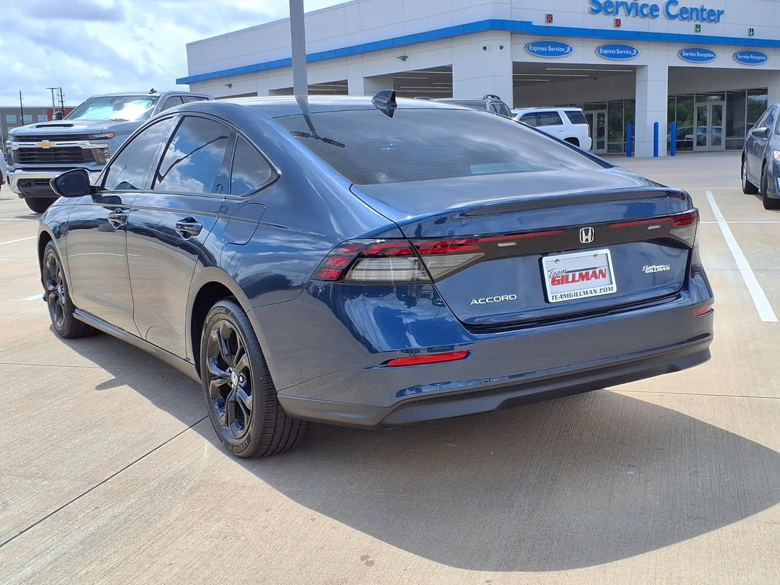 Used 2025 Honda Accord SE image 2