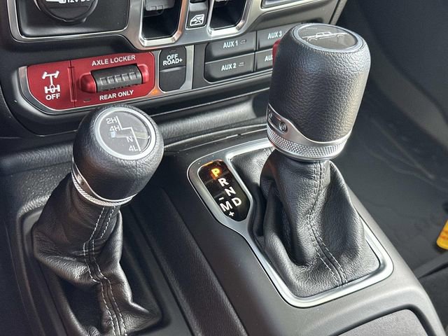 New 2025 Jeep Gladiator Willys image 32