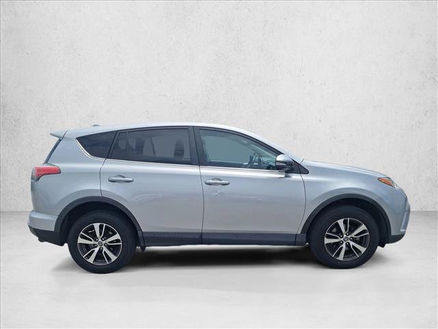Used 2018 Toyota RAV4 XLE FWD image 4