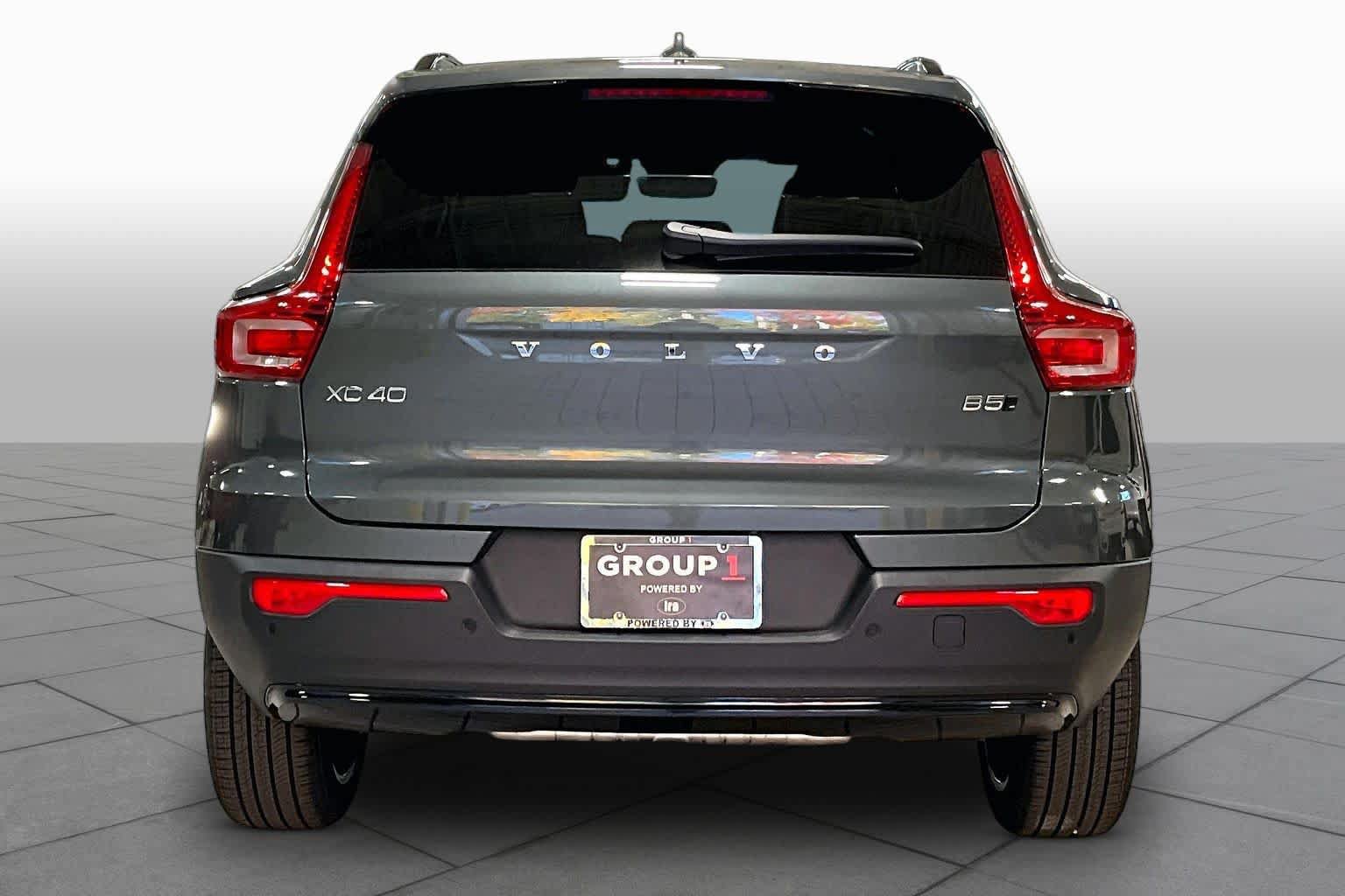 New 2026 Volvo XC40 B5 Ultra w/ Protection Package Premier AWD/4WD image 4