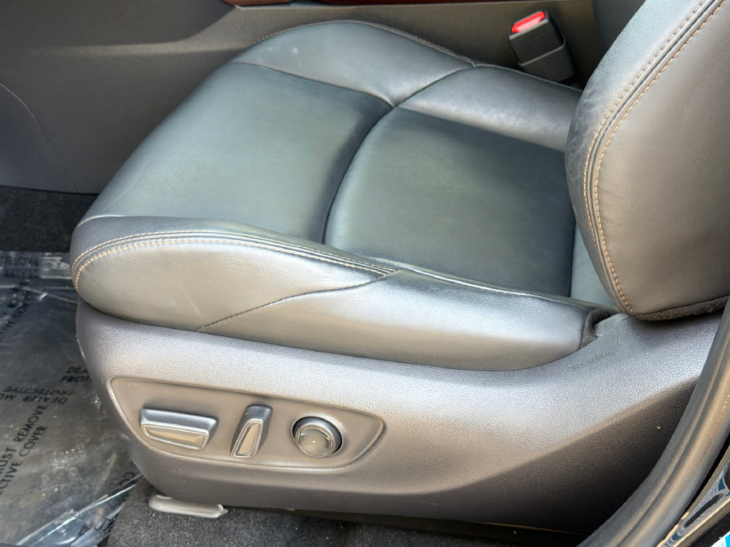 Used 2022 Toyota Venza XLE AWD/4WD image 21