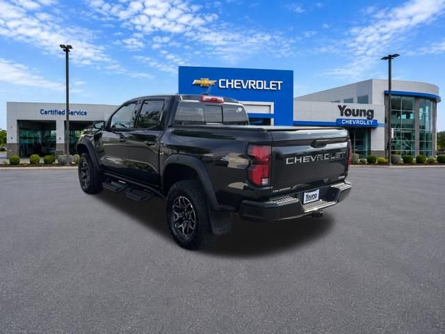 Used 2025 Chevrolet Colorado ZR2 w/ Technology Package AWD/4WD image 5