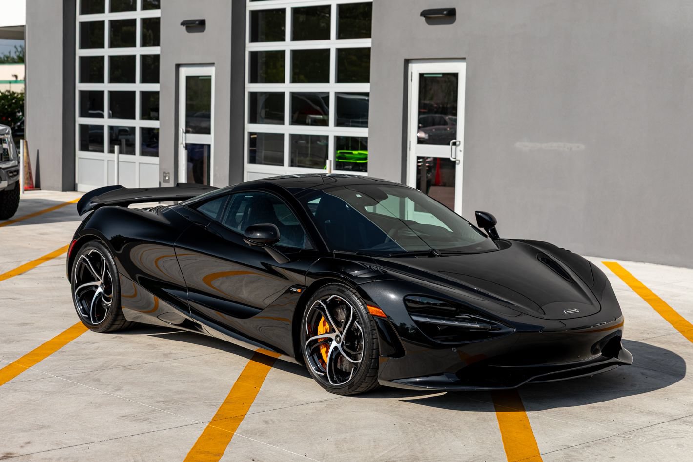Used 2024 McLaren 750S RWD image 30