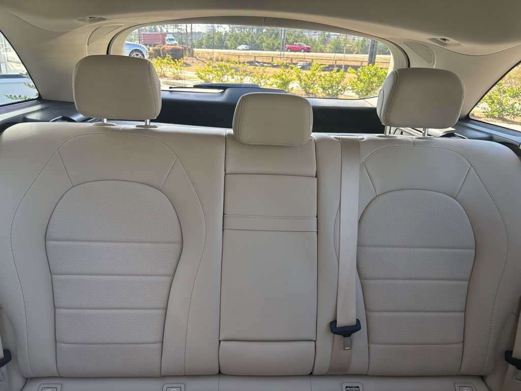 Used 2019 Mercedes-Benz GLC 300 4MATIC image 25