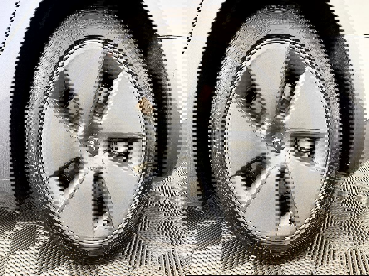 Used 2021 Tesla Model 3 Standard Range Plus image 23