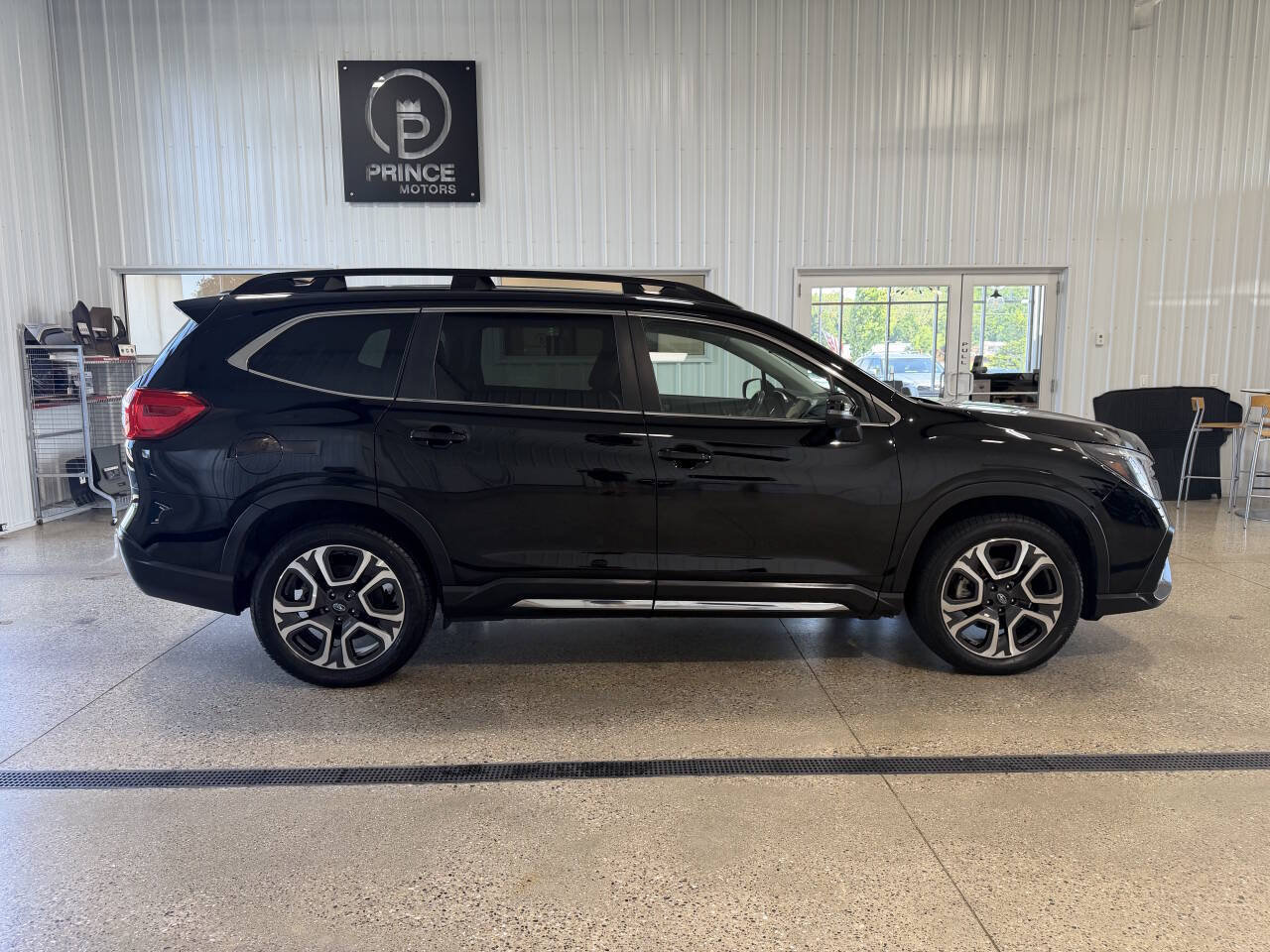 Used 2023 Subaru Ascent Limited AWD/4WD image 7