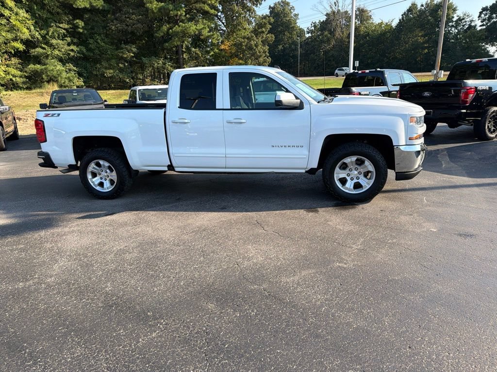 Used 2017 Chevrolet Silverado 1500 LT w/ All Star Edition AWD/4WD image 2