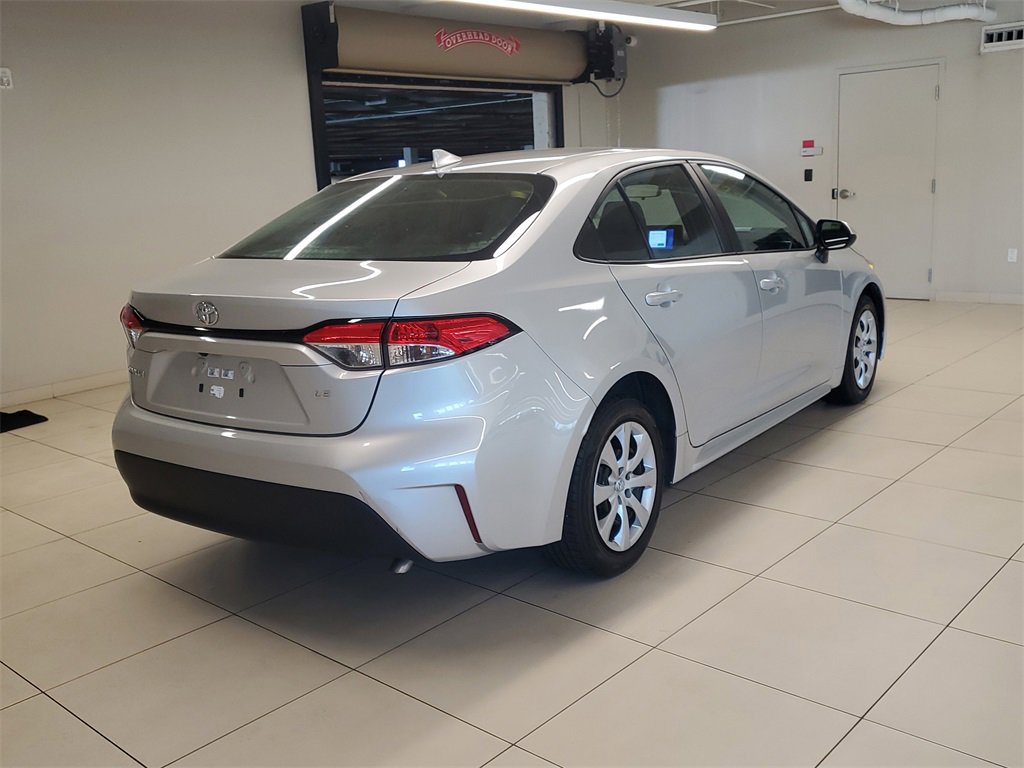 Used 2023 Toyota Corolla LE image 7