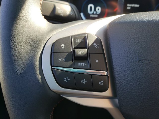 New 2026 Ford Explorer Active RWD image 15