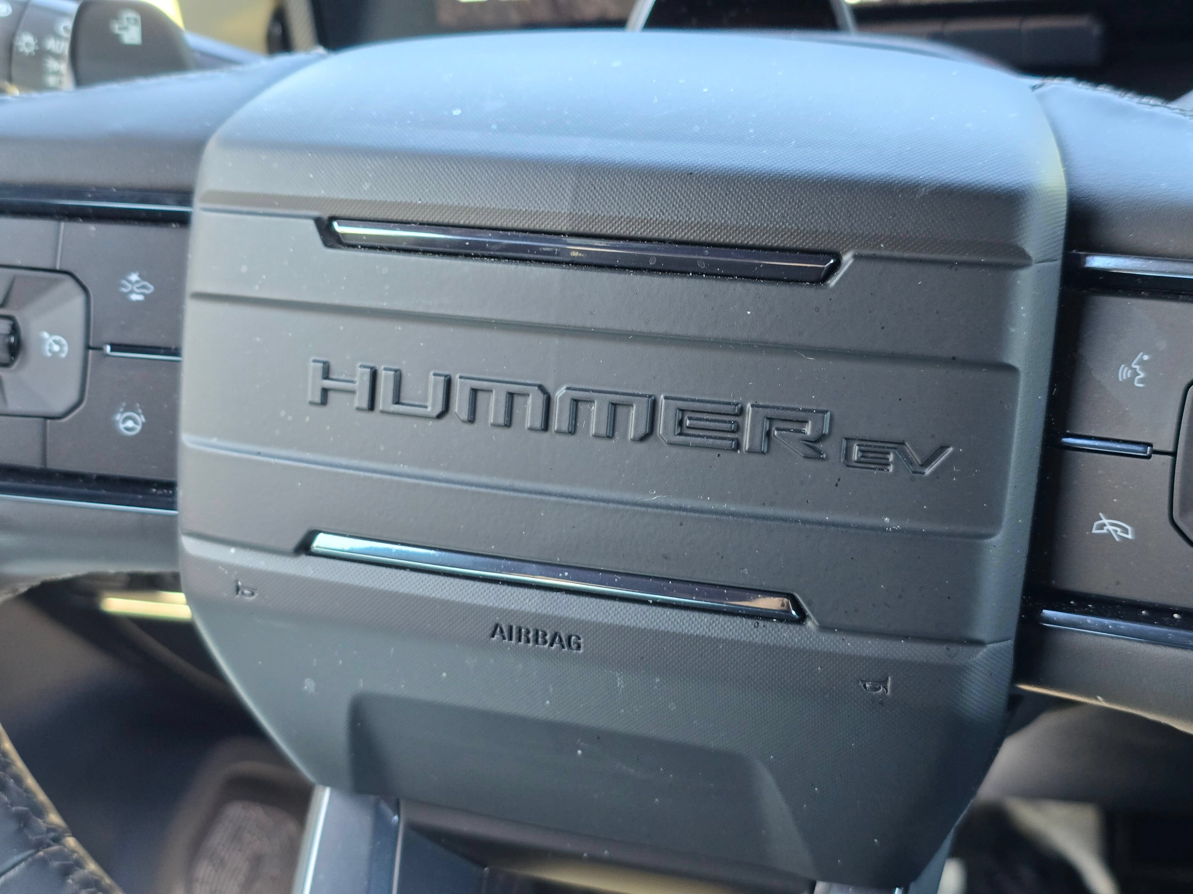 New 2026 GMC Hummer EV SUV w/ LPO, Dark Essentials Package AWD/4WD image 27