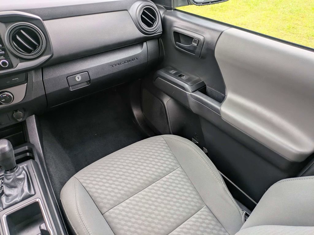 Used 2023 Toyota Tacoma SR AWD/4WD image 17