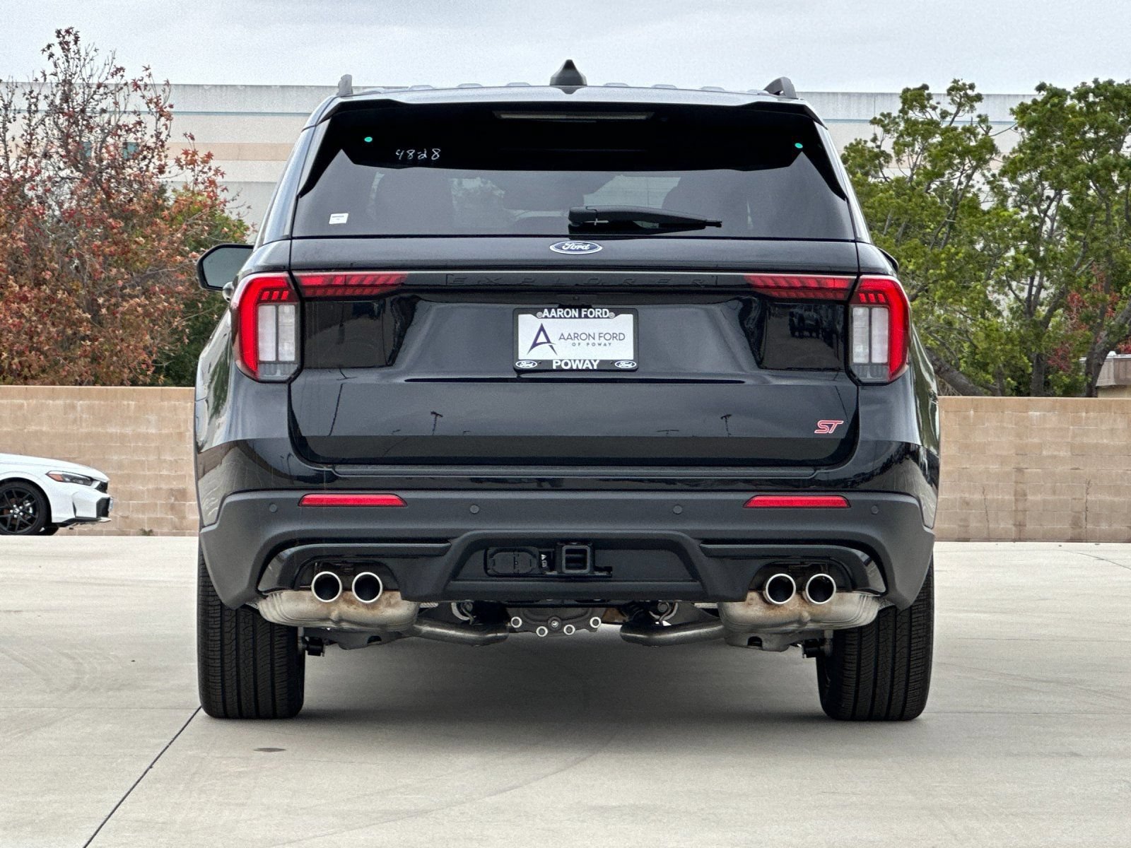 New 2025 Ford Explorer ST-Line w/ Premium Package RWD image 5