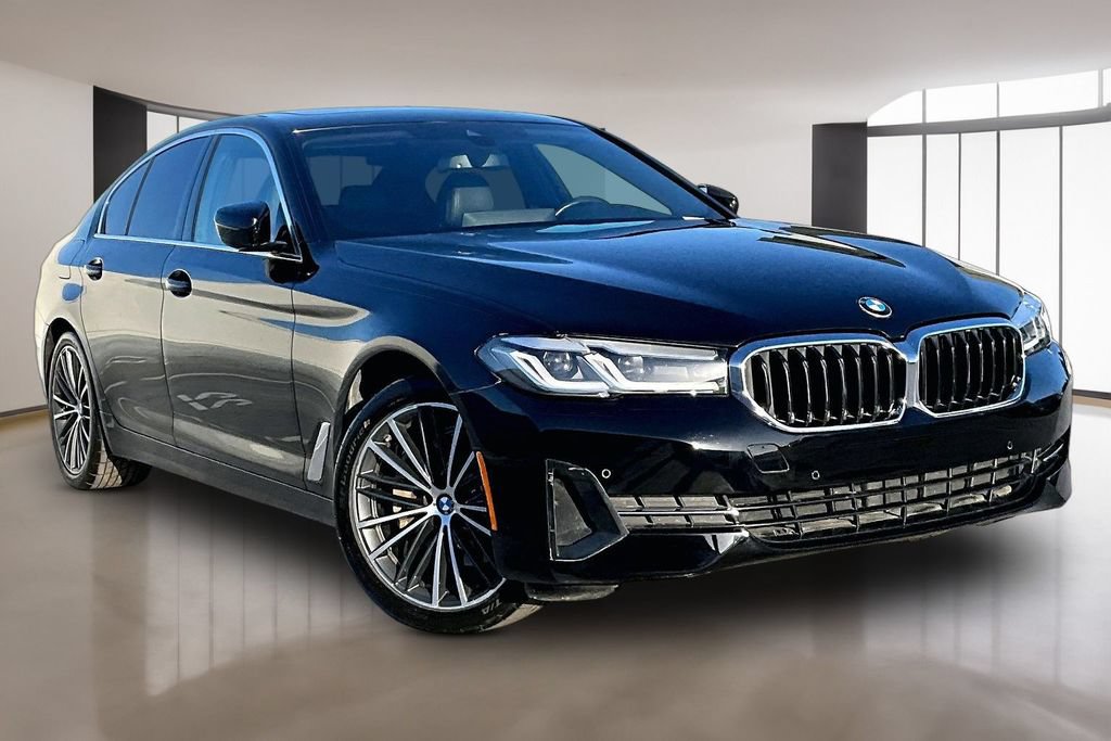 Used 2021 BMW 530e w/ Convenience Package RWD image 3