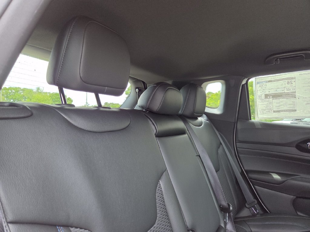New 2026 Jeep Compass Latitude AWD/4WD image 19