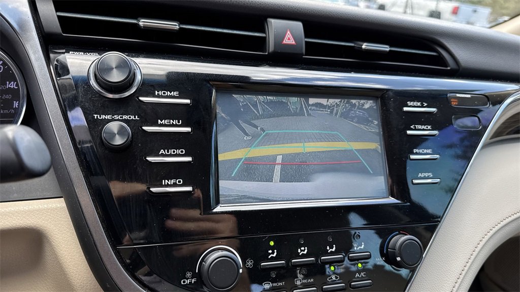 Used 2018 Toyota Camry LE image 51