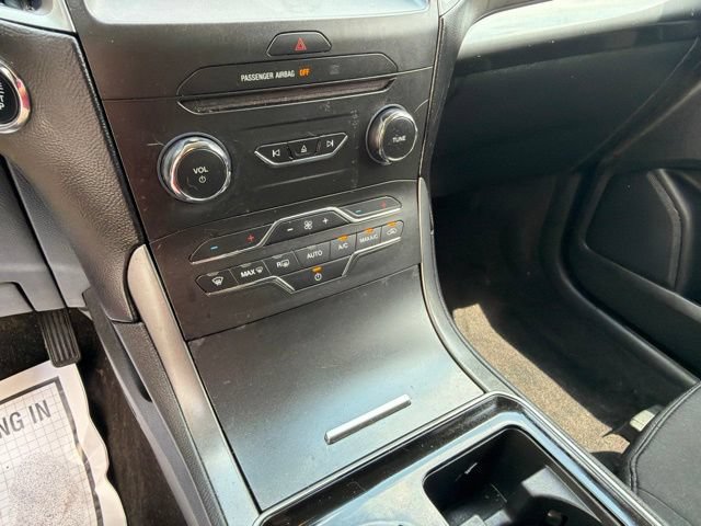 Used 2020 Ford Edge SE FWD image 23