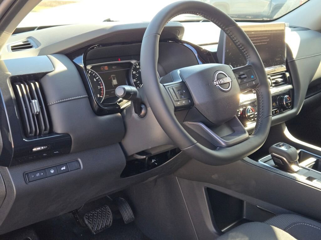 New 2026 Nissan Pathfinder SV image 21