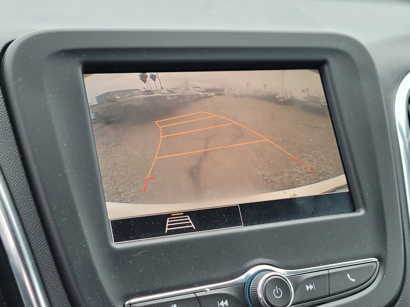 Used 2022 Chevrolet Equinox LS w/ LS Convenience Package image 17