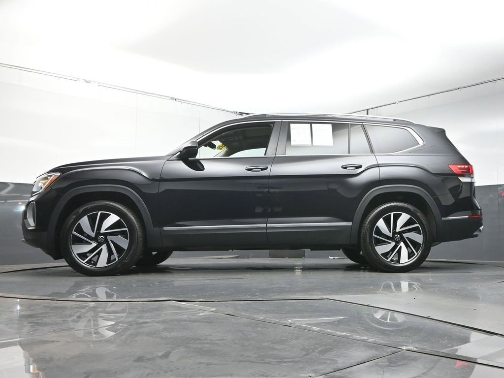 Used 2025 Volkswagen Atlas SEL image 36