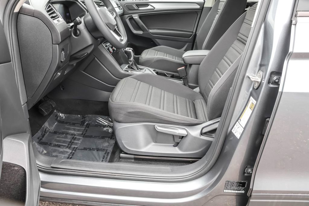 Used 2022 Volkswagen Tiguan S image 16
