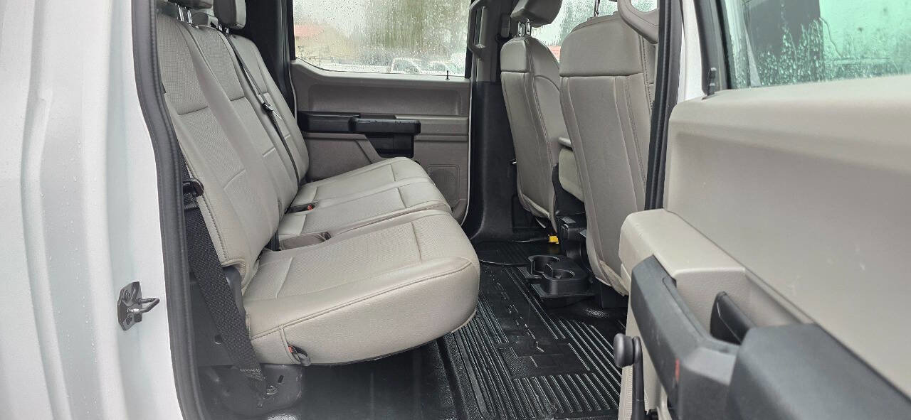 Used 2022 Ford F550 4x4 Crew Cab Super Duty image 19