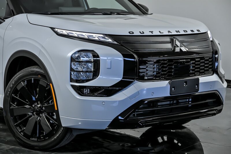 New 2026 Mitsubishi Outlander SEL Black Edition AWD/4WD image 2