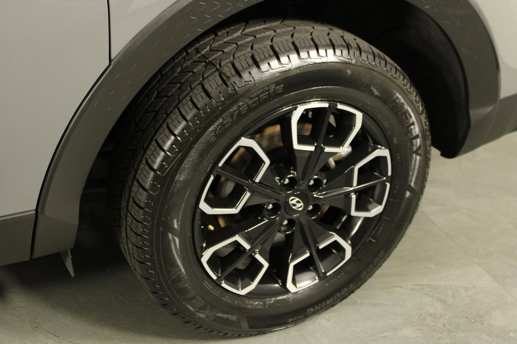 Certified 2024 Hyundai Santa Cruz SEL image 9