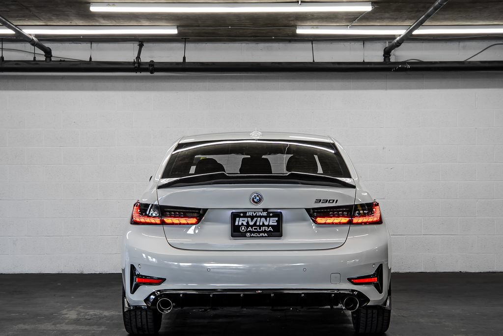 Used 2021 BMW 330i Sedan w/ Convenience Package RWD image 4