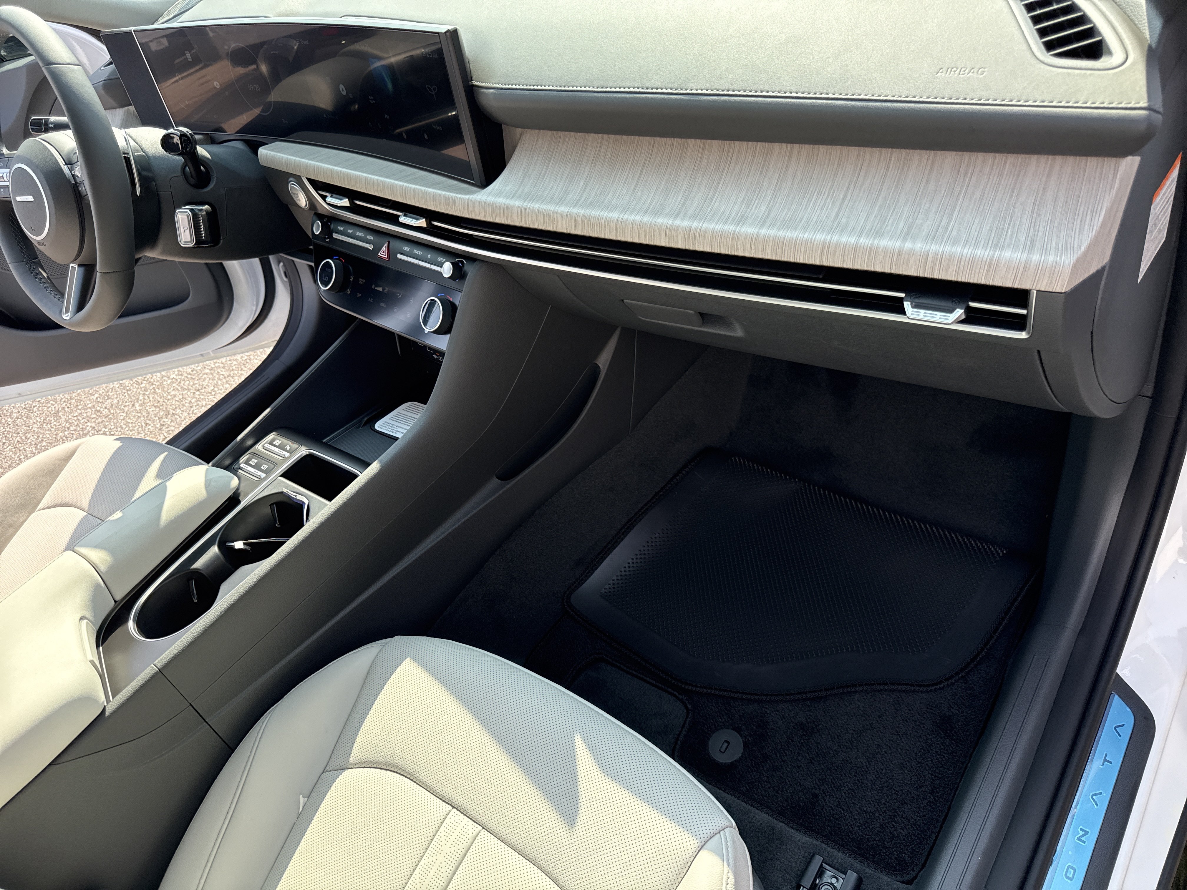 New 2026 Hyundai Sonata Limited FWD image 16