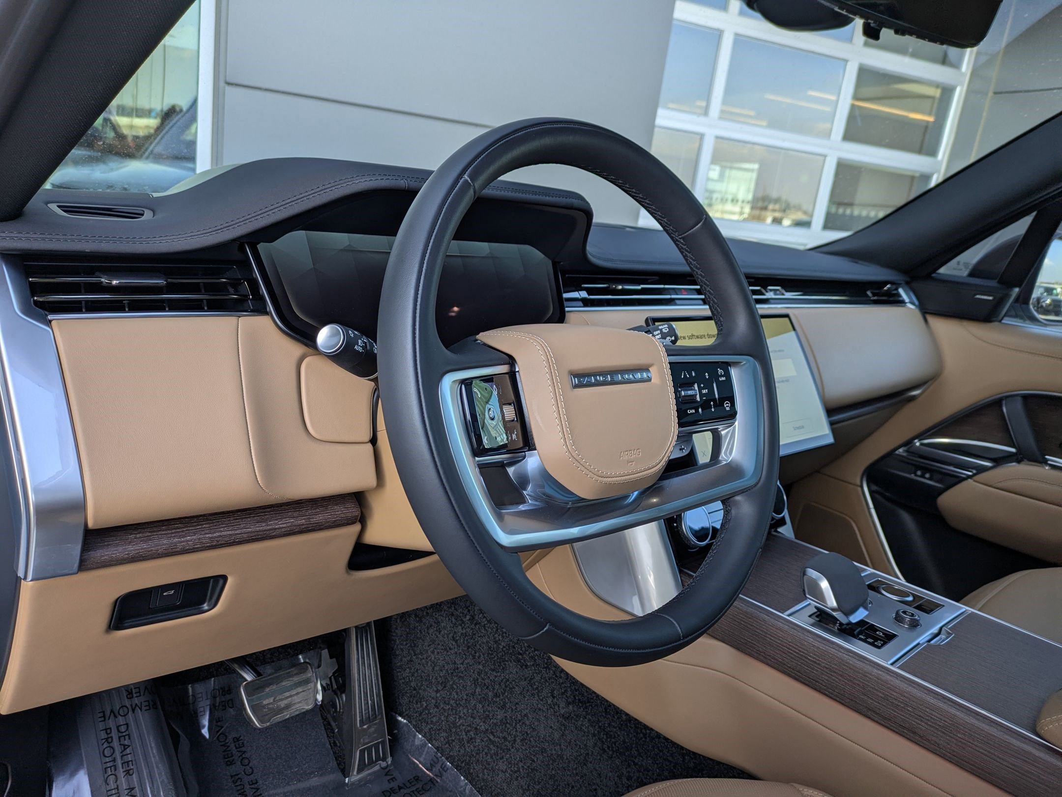 Used 2023 Land Rover Range Rover SE image 13