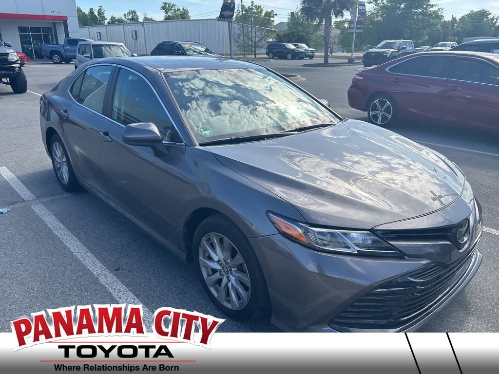 Used 2020 Toyota Camry LE FWD image 1