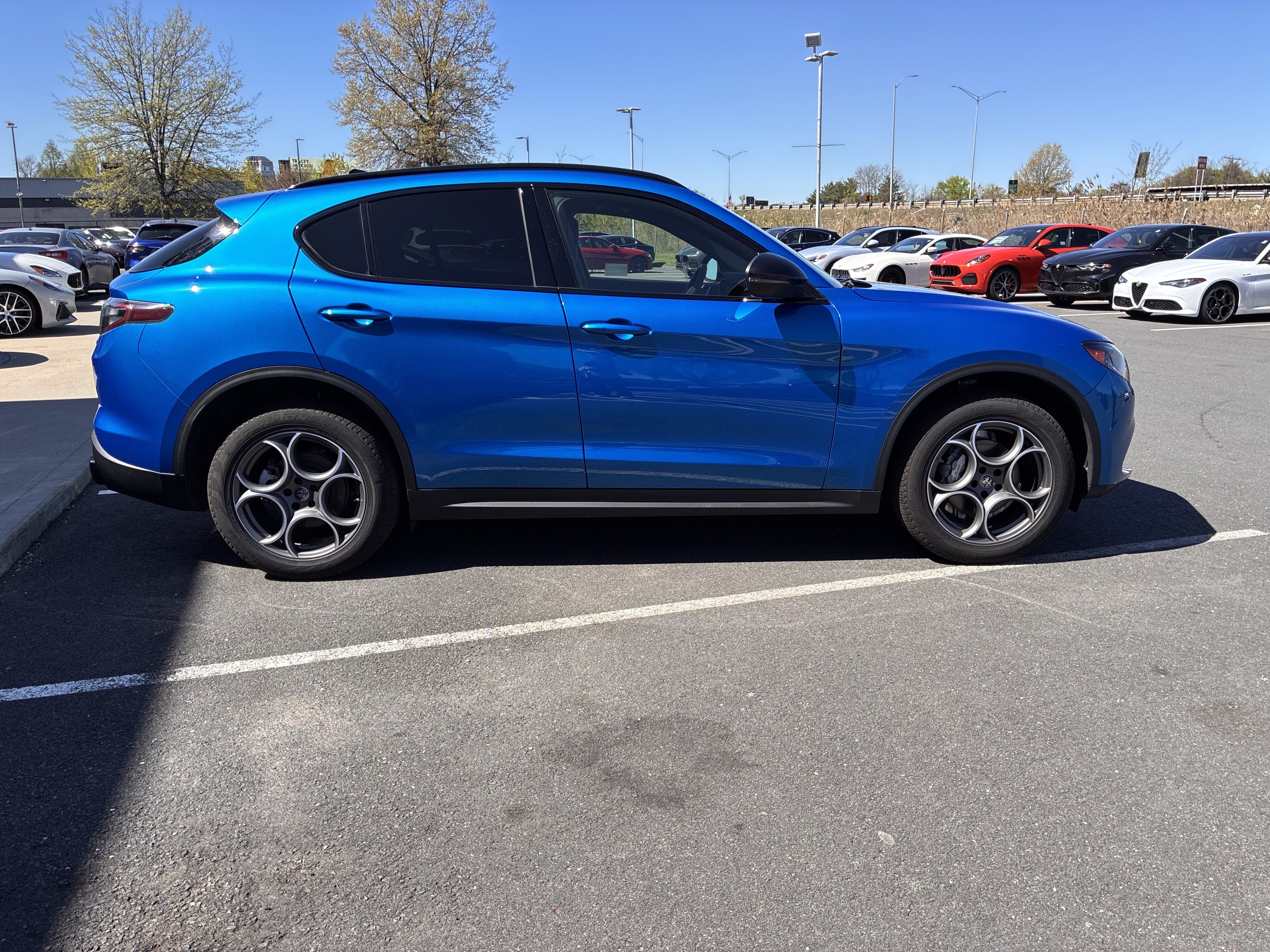 New 2025 Alfa Romeo Stelvio Sprint w/ Convenience Package AWD/4WD image 5